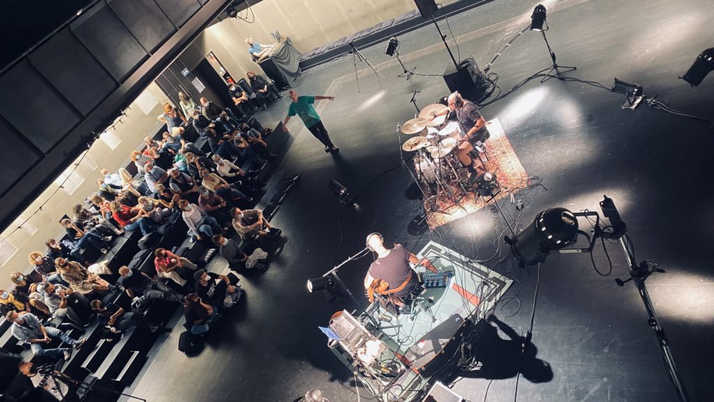 antiquarks_concert_fig_stdie